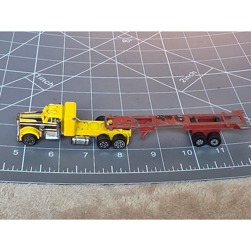 Vintage 1978 Universal Yellow Semi Truck with Red Yatming Trailer Diecast Set